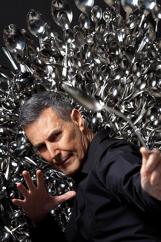 Uri Geller spoon bending