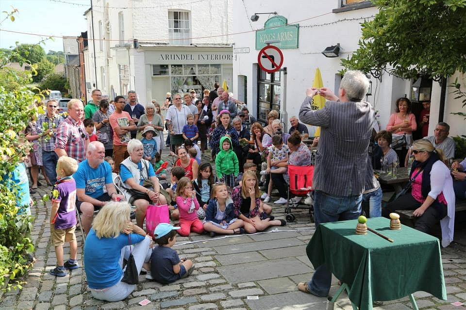 Damian Jennings performing magic