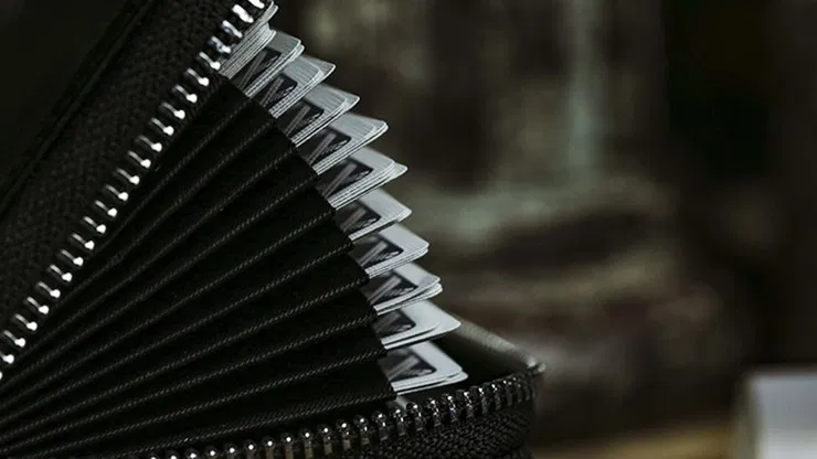 Accordion-Style Multi-Functional Playing Card Bag - image 4
