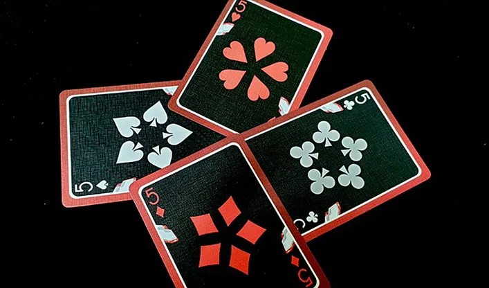 Marvel Avengers Endgame Collectable Playing Cards (Classic Edition) - image 6