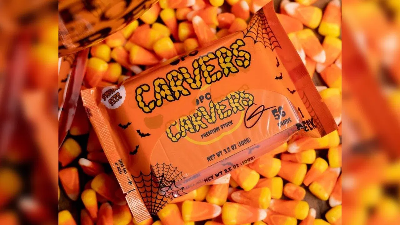 Carvers V2 Pumpkin Playing Cards - image 2