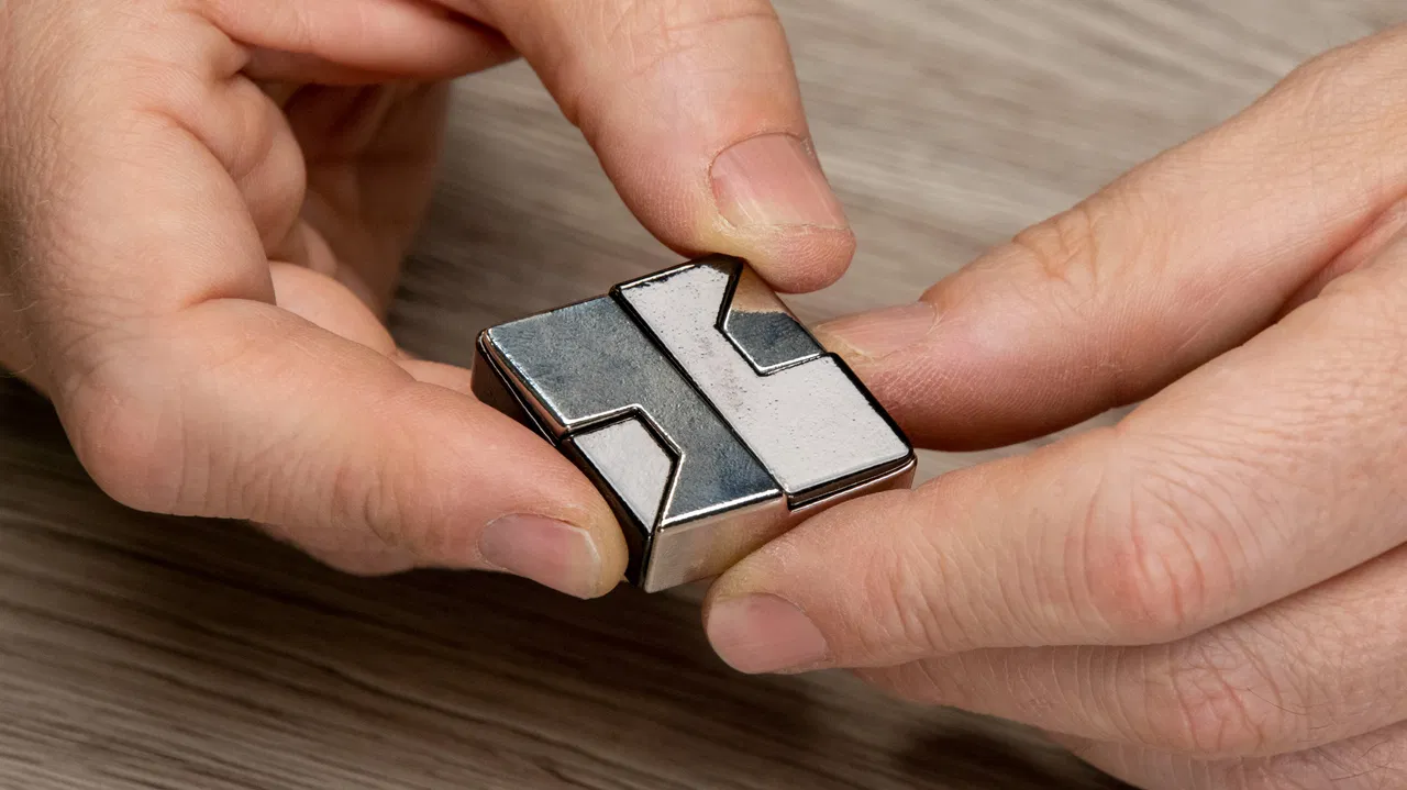Hanayama Cast Diamond Puzzle - image 1
