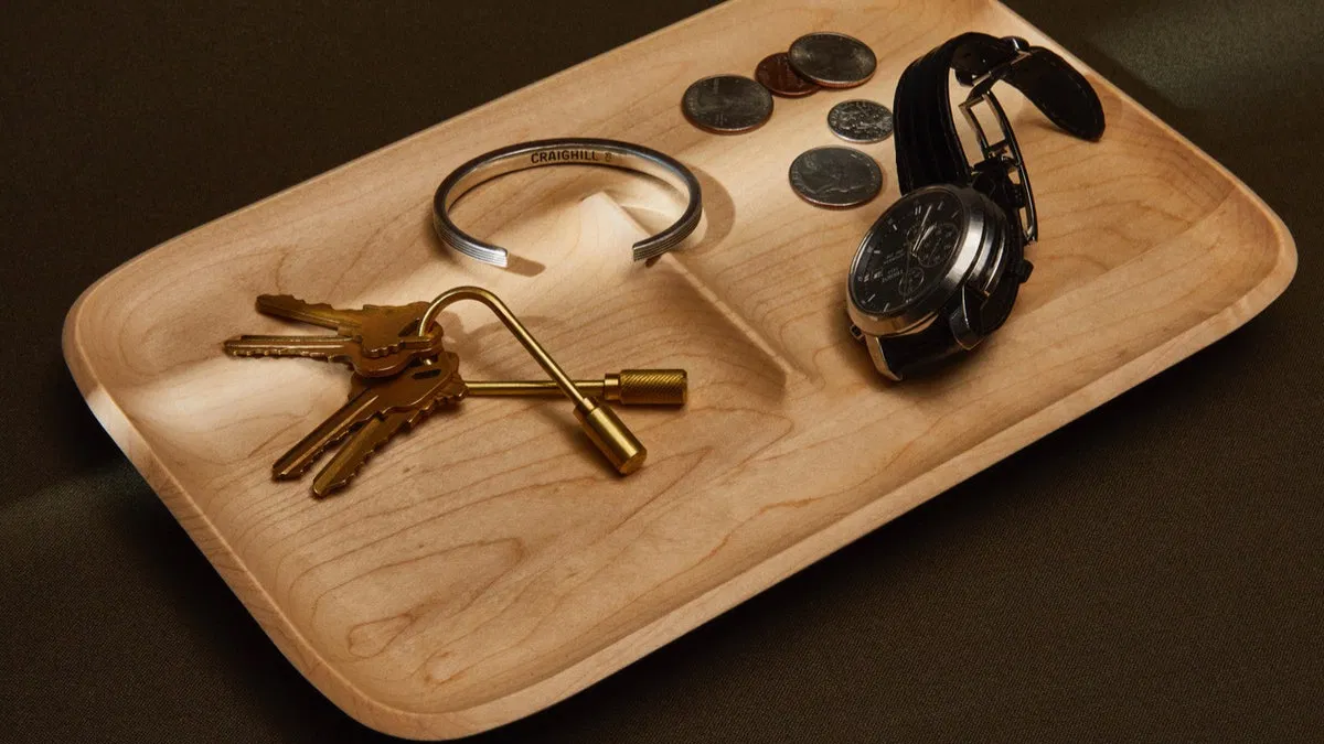 Closed Helix Keyring - image 1