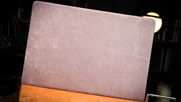 Elegant Close-up Pad - image 6