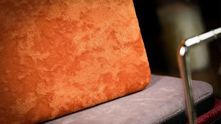 Elegant Close-up Pad - image 9