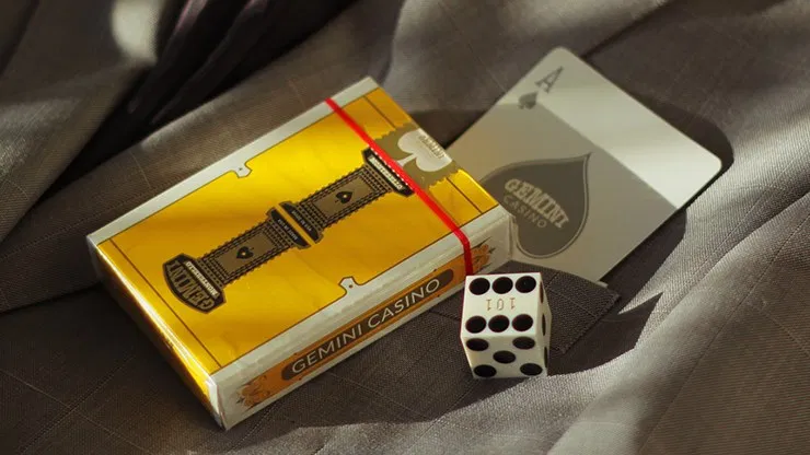Gemini Casino Yellow Playing Cards - image 1
