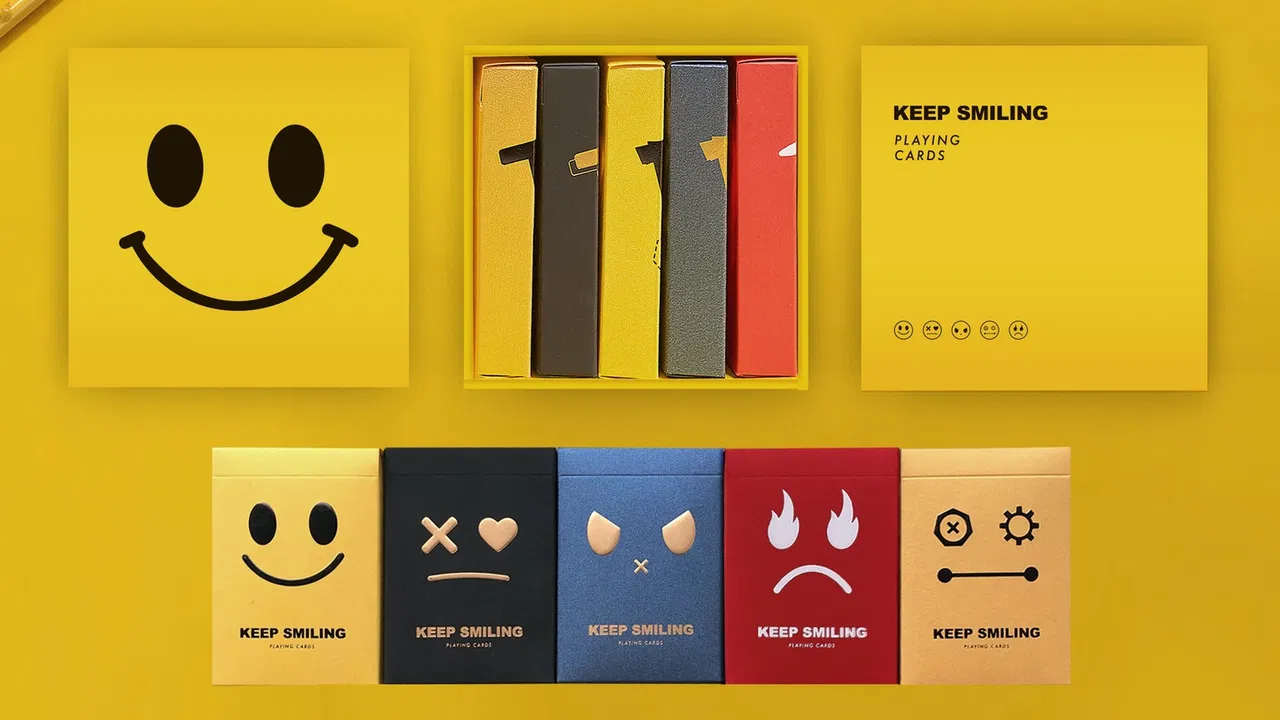 Keep Smiling V2 Playing Cards - image 5