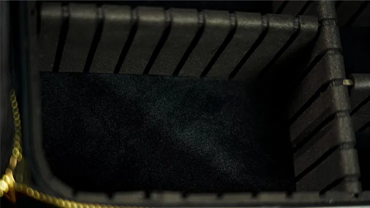Luxury Genuine Leather Close-Up Bag - image 3
