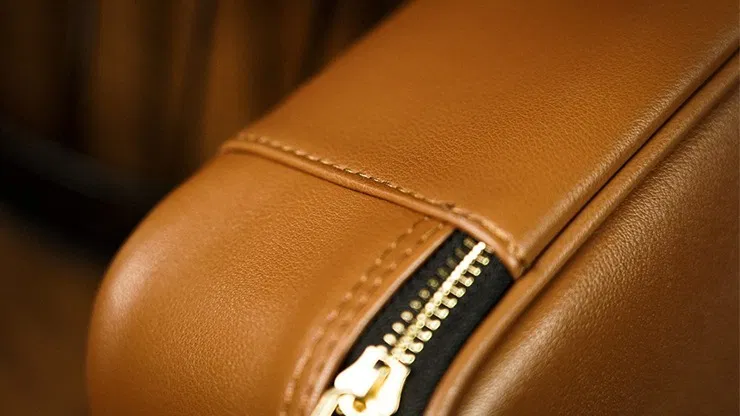 Luxury Genuine Leather Close-Up Bag - image 11