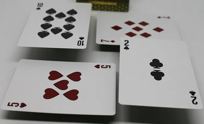 LUXX Elliptica Playing Cards (Purple) - image 6