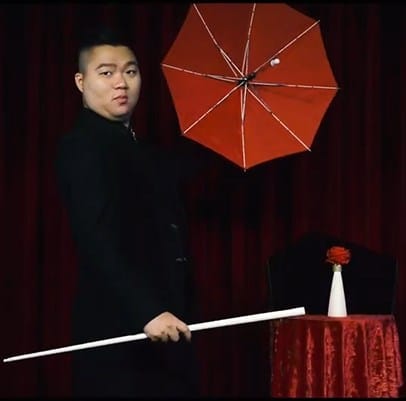 Max (Parasol / Umbrella Manipulation) - thumbnail 3