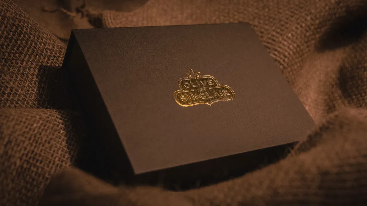 Olive and Sinclair Playing Cards - image 7