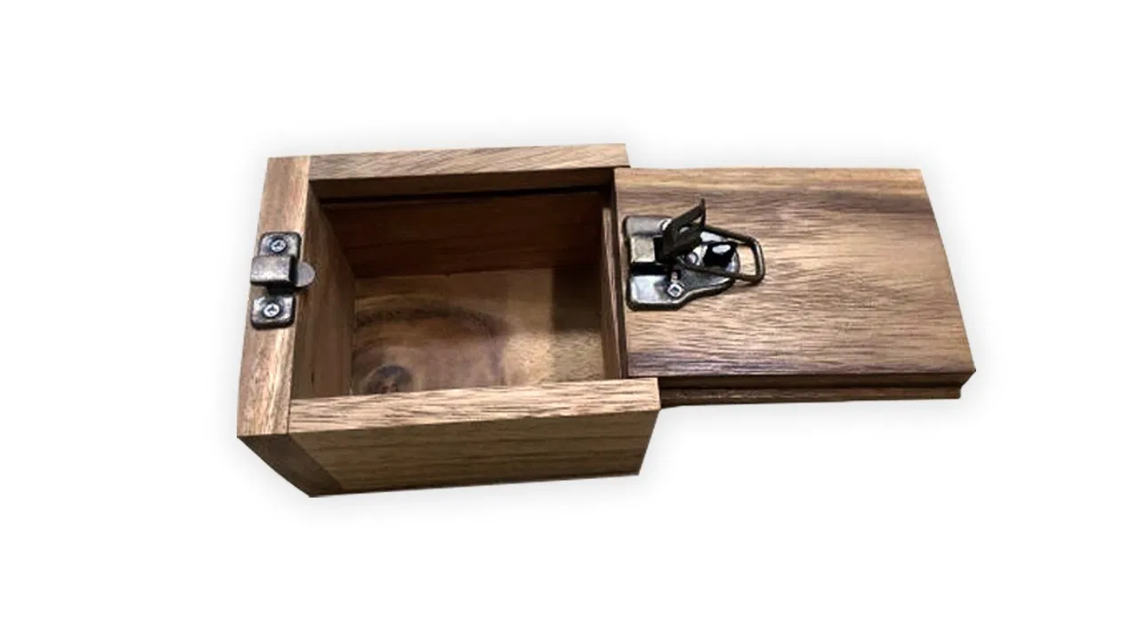 Premium Latch Box - image 2