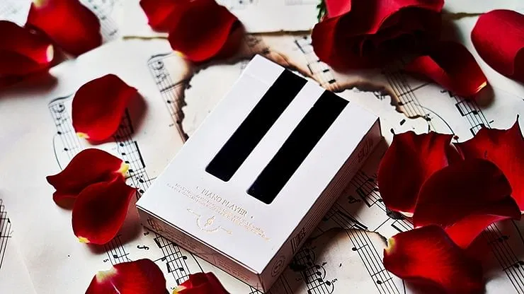 Piano Player Playing Cards - image 7
