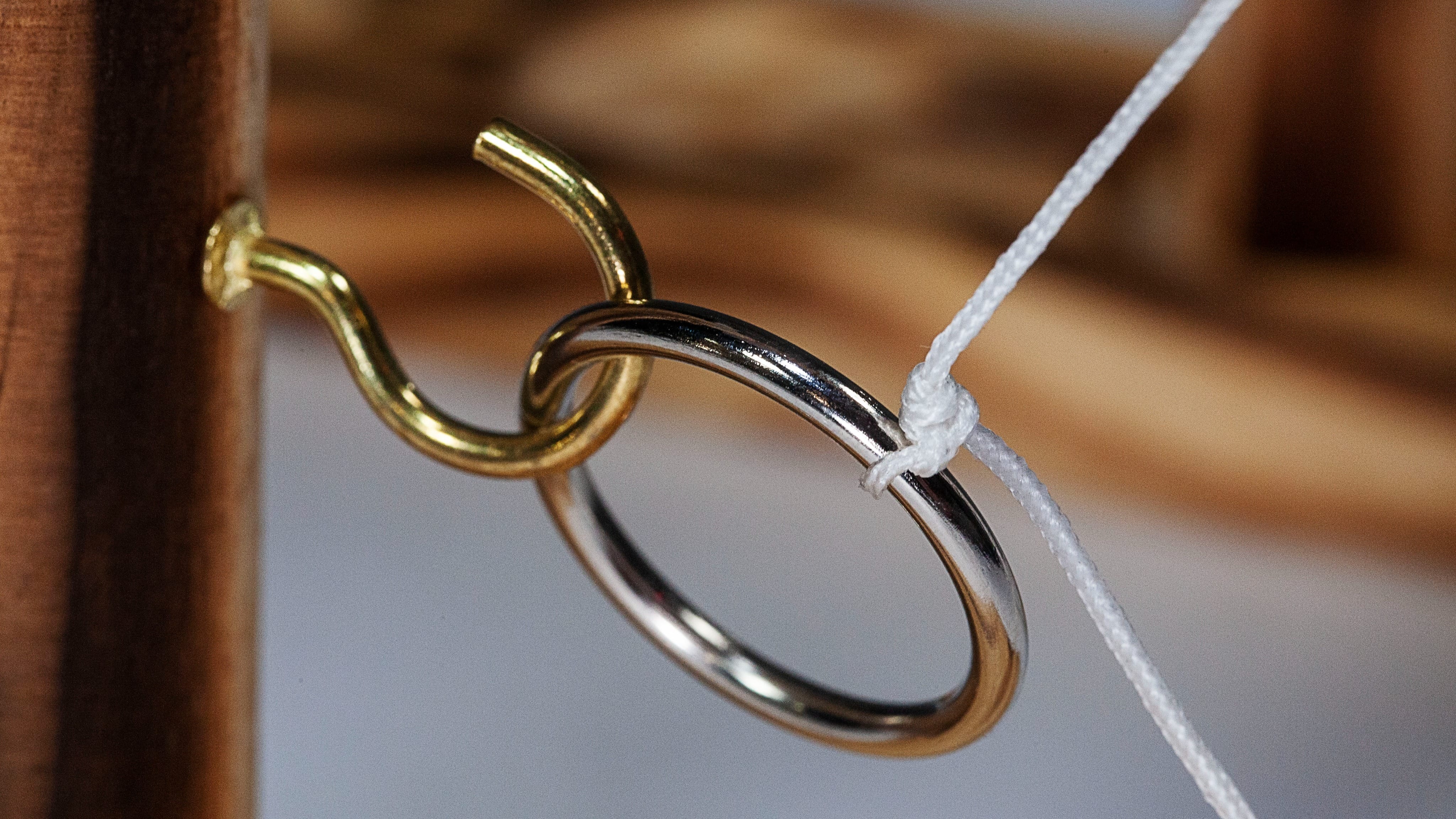 Hook and Ring Toss Battle - thumbnail 4