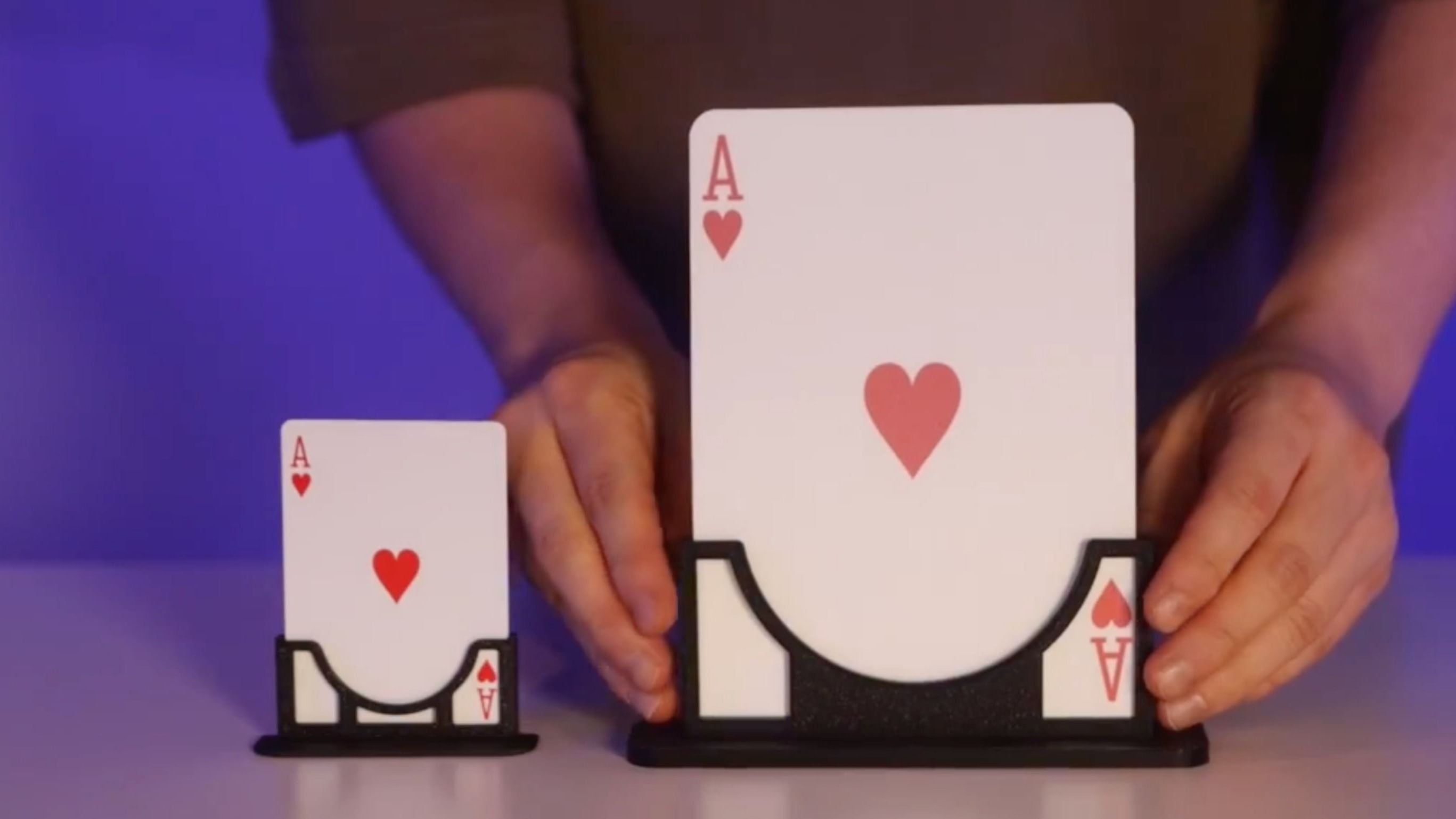 Three Cards Monte Stand