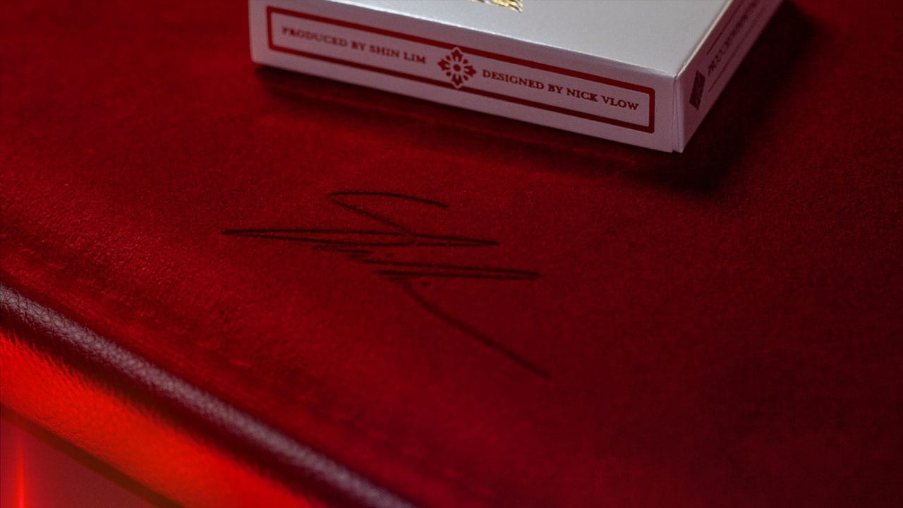 V&B Limited Edition Close-Up Mat (Shin Lim Edition) - thumbnail 3