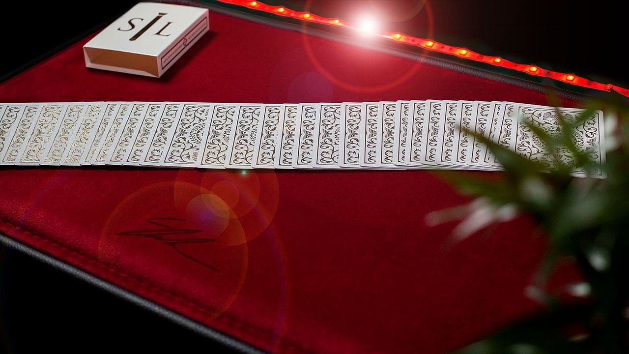 EB_ Magician Playing Card Mat Rectangle Close Up Performance Pad Magic Prop Sple 