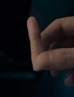 Crazy Sam's Finger Illusion Trick