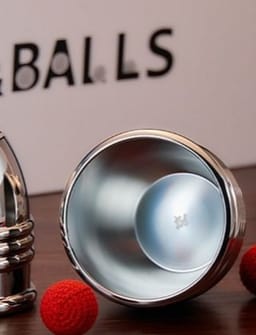 Raphael Premium Cups and Balls Set Trick