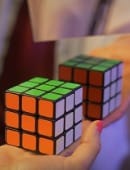 Mirror: Rubik's Cube Trick