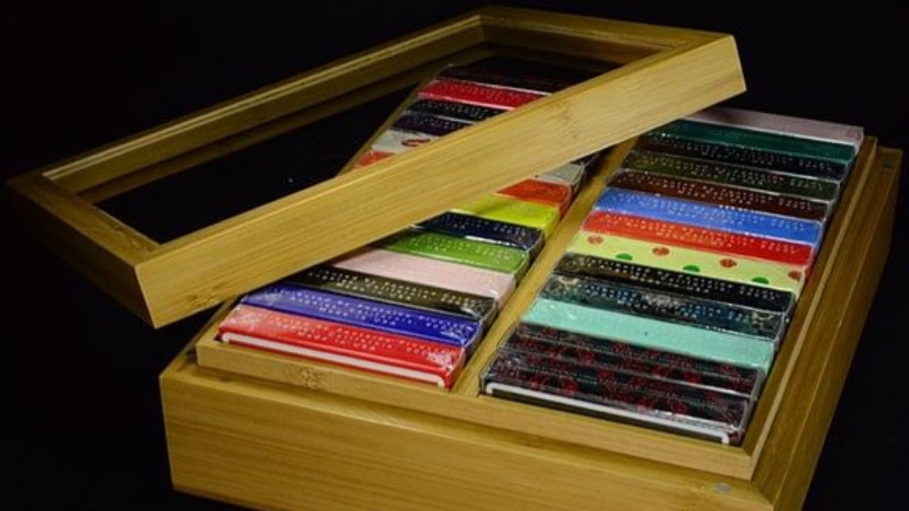 Carat B24 Bamboo Double Brick Box Display Case Accessory
